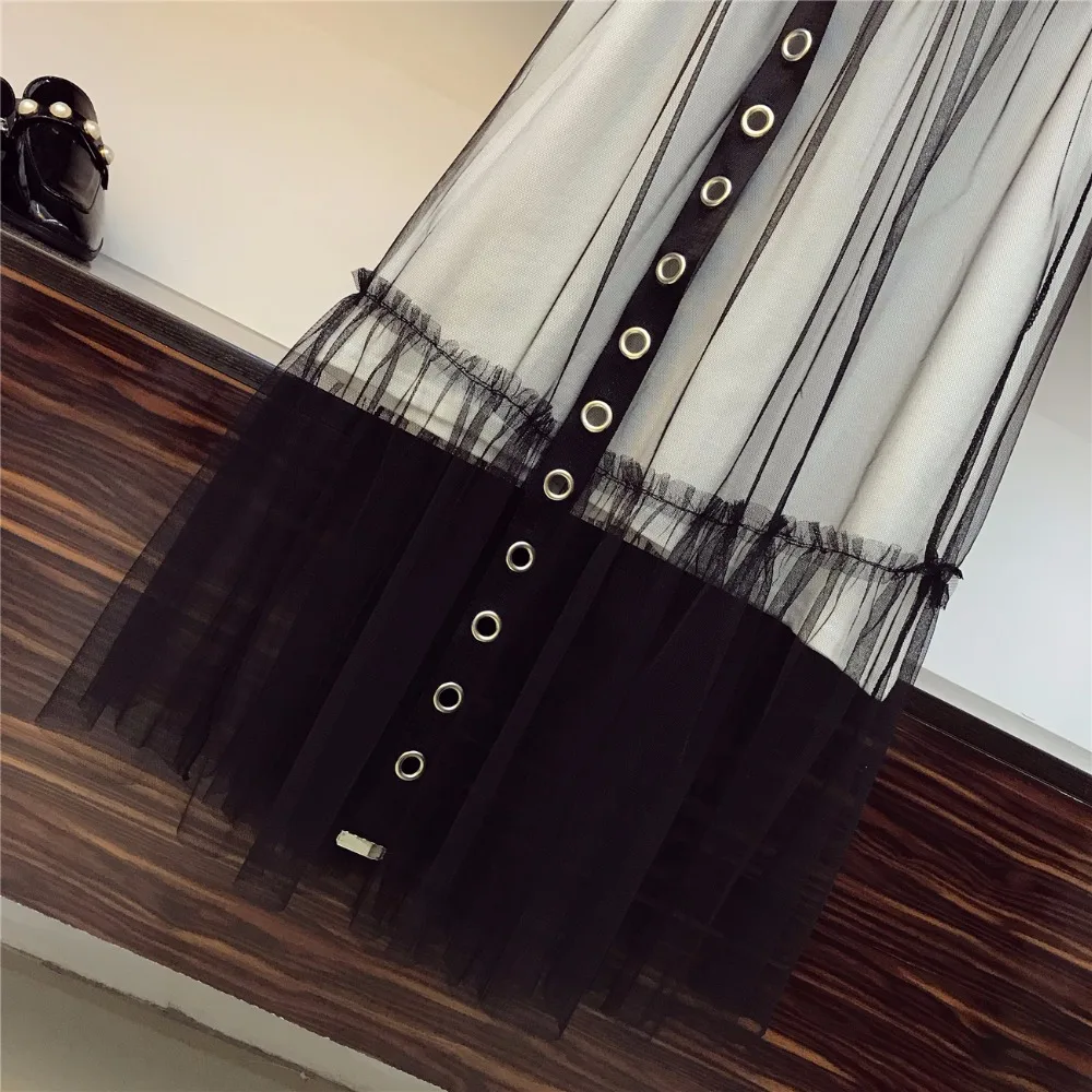 Женский комплект из 2 предметов футболка с открытыми плечами и длинная фатиновая