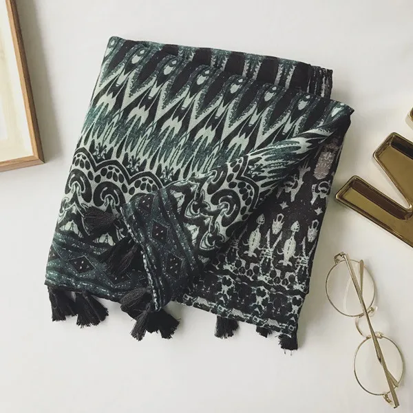 Fashion viscose totem pattern print colorfull tassels modal hijab women scarf/scarves wraps Muslim foulard bandana 10pcs/lot |