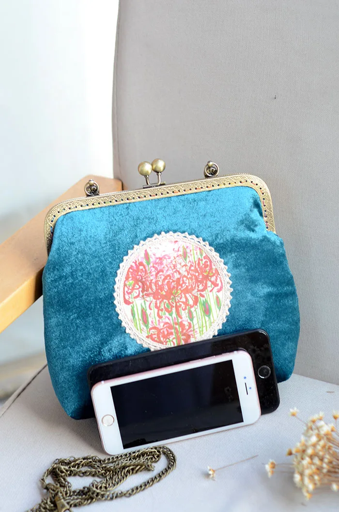 Angelatracy 2018 New Hot Vintage Floral Lace Higanbana Clasp Chain Metal Frame Velvet Crossbody Women's Shoulder Totes Shell Bag | Багаж и