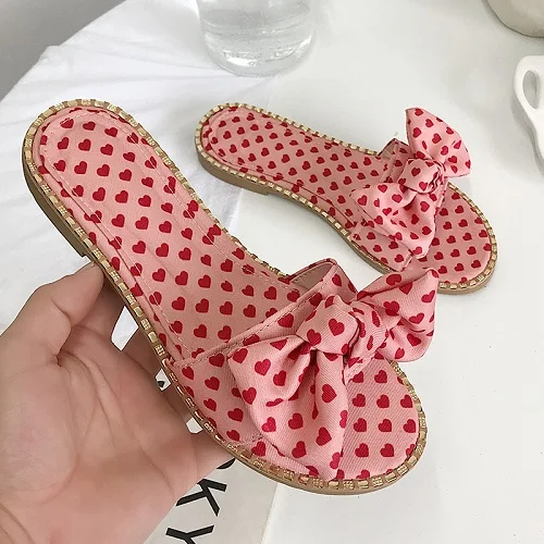 Pink Милые женские шлепанцы в форме сердца с бантиком домашние уличные тапочки пляжные вьетнамки на плоской подошве обувь без застежки женская обувь buty - Цвет: Pink