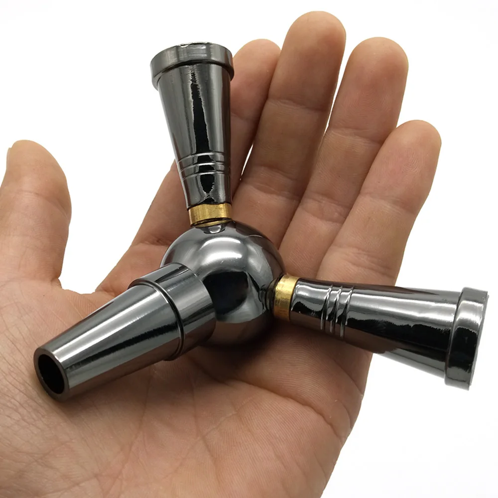 Один разделяется на два шишишины с люверсами для шланга резиновые крючки