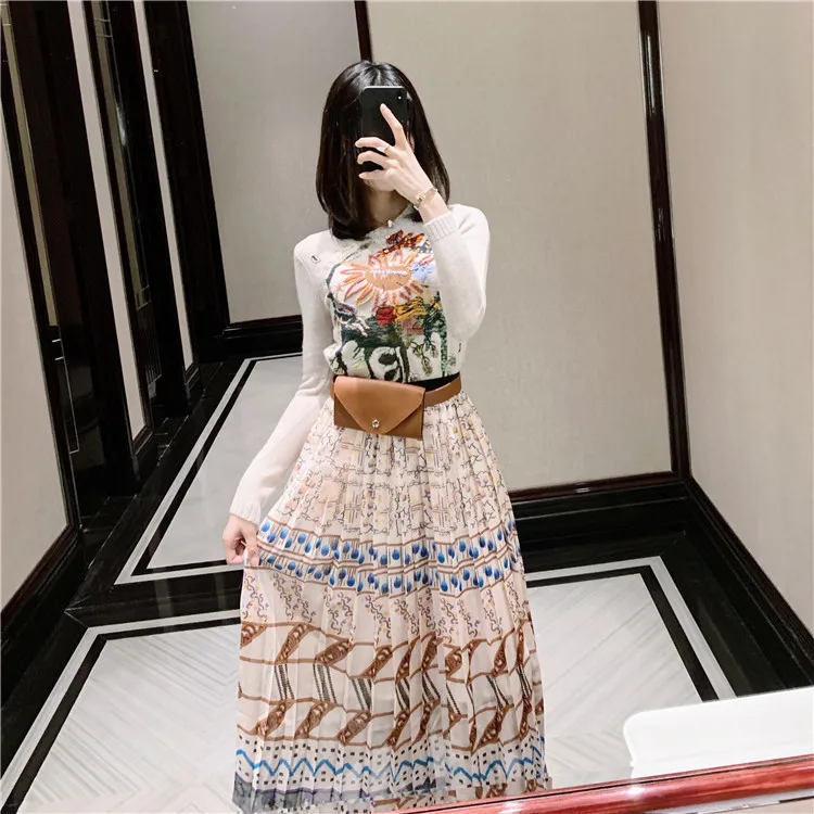 Новинка 2019 свитер с круглым вырезом и длинными рукавами тяжелой вышивкой |