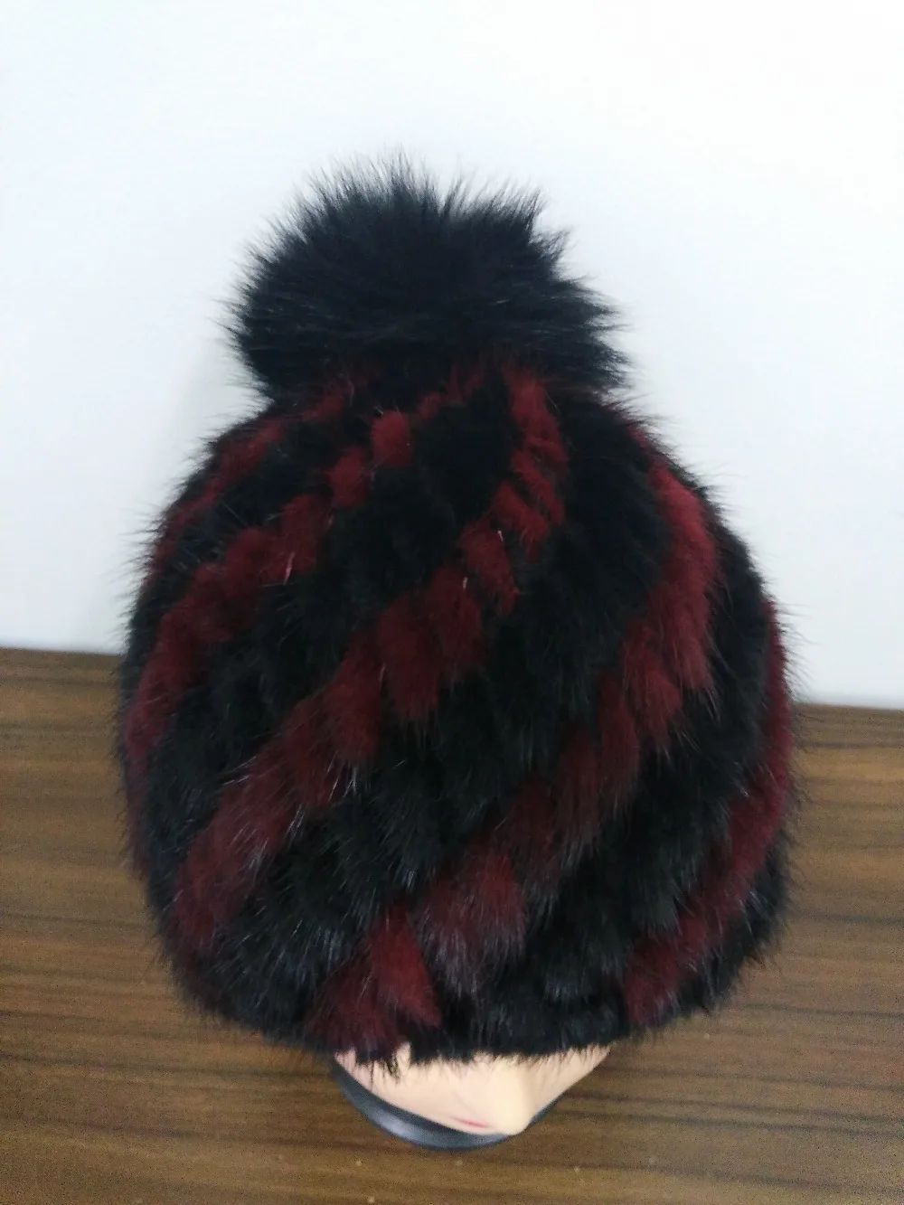 Меховая шапка из натуральной норки модная женская зимняя вязаная меха с лисьим