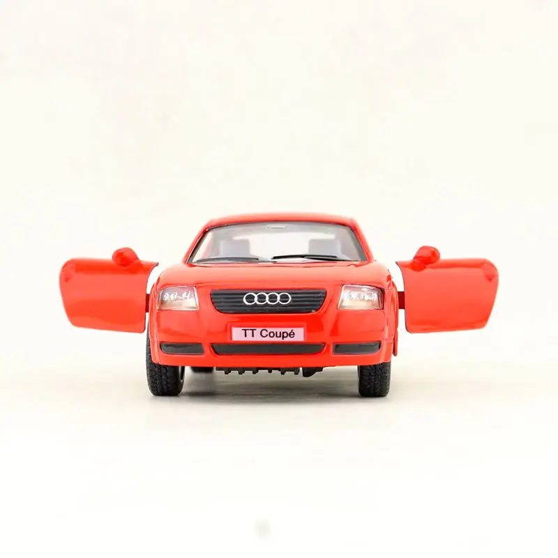 KINSMART литая металлическая модель/1:32 весы/Audi TT Coupe Супер спортивный игрушечный автомобиль/подарок для детей/образовательная коллекция