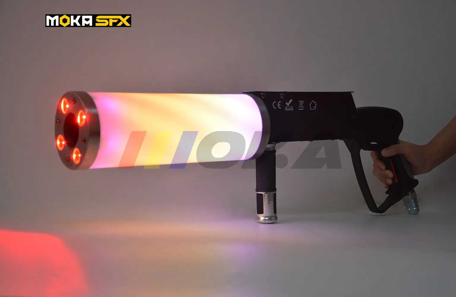 1 Pcs/lot RGB led co2 jet gun dj fog shooter battery stage effect special fx spray 6M free 3m hose | Лампы и освещение