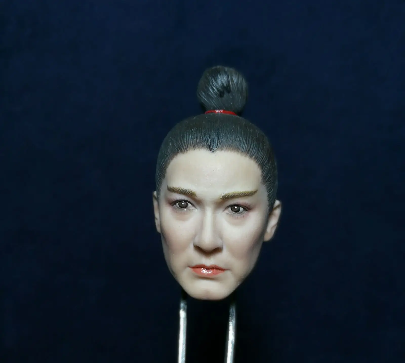 1/6 китайская женская голова скульптура Qingxia Lin короткая для волос непобедимая