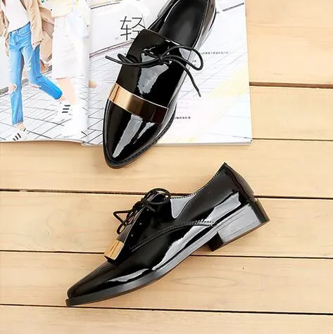 Весна Лакированной Кожи Острым Носом Плоским Британский дикий Оксфорд Женская