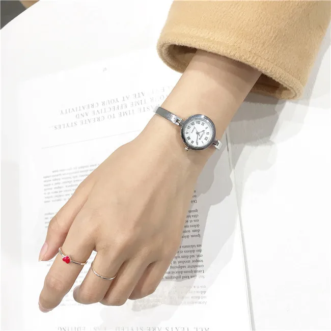 silver white Ins Ретро литературный браслет часы женские маленькие часы женские студенческие Корейская версия простой тренд моды ulzzang - Цвет: silver white