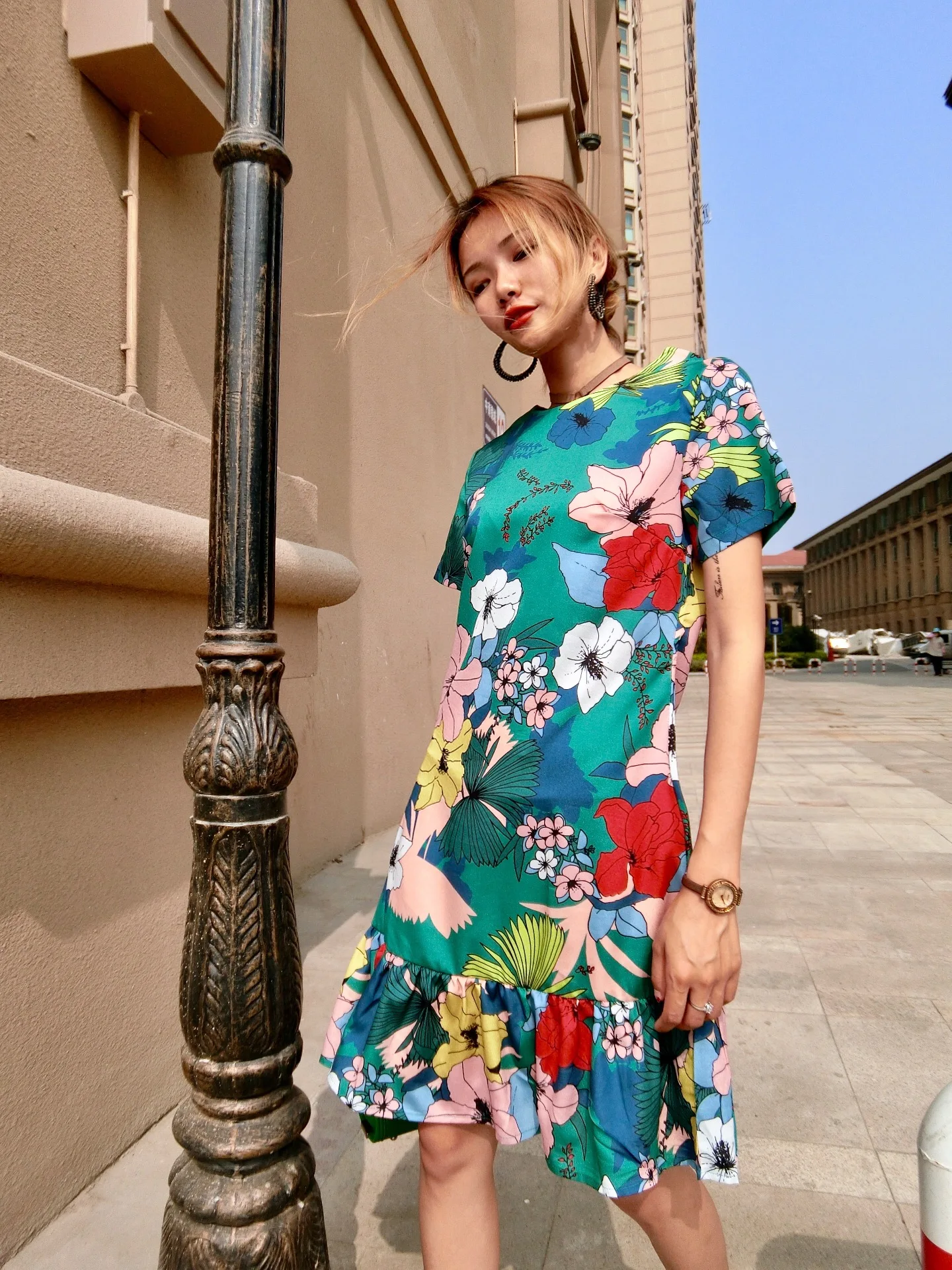 Женское мини-платье VOGUEIN летнее зеленое платье с коротким рукавом и круглым