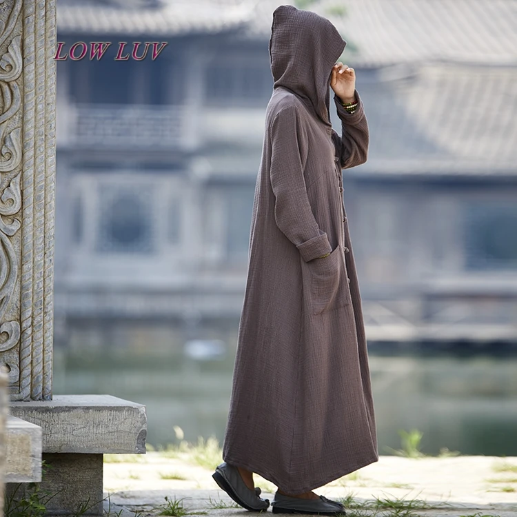 Женское длинное пальто с капюшоном однотонное черное красное длинным рукавом