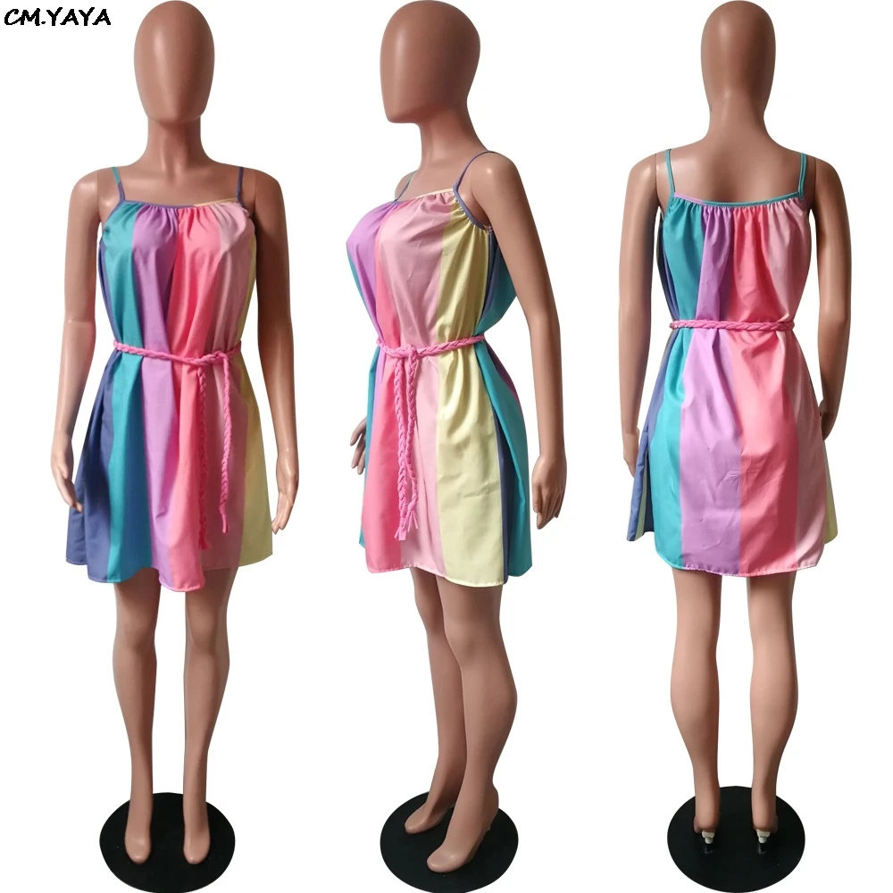 Женское платье выше колена на тонких бретельках свободное пляжное мини с поясом