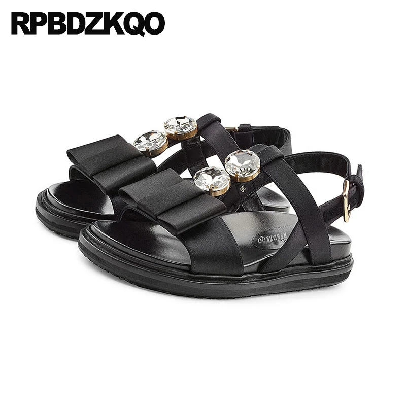 Дизайнерские женские босоножки коллекция 2017 года Роскошная обувь на плоской