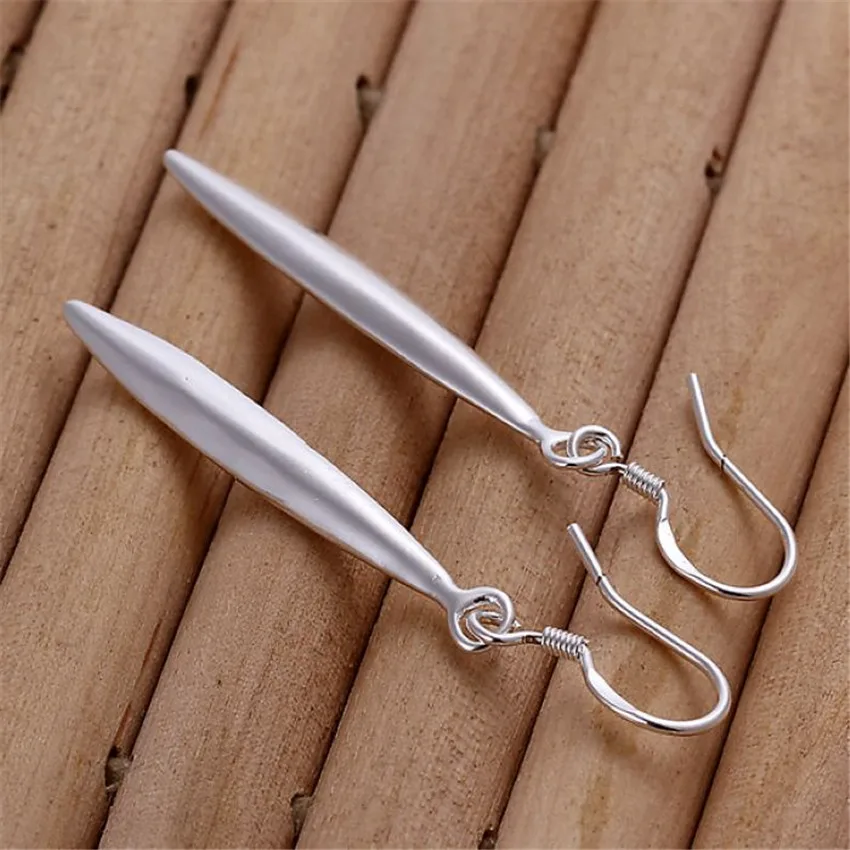 

Wholesale Silver women wedding Earring Jewelry needle style girl gift Cute Fashion Christmas couple gift noble E106