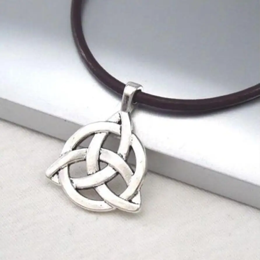 Женская винтажная цепочка Trinity Knot Charms винтажное кожаное ожерелье в виде змеи