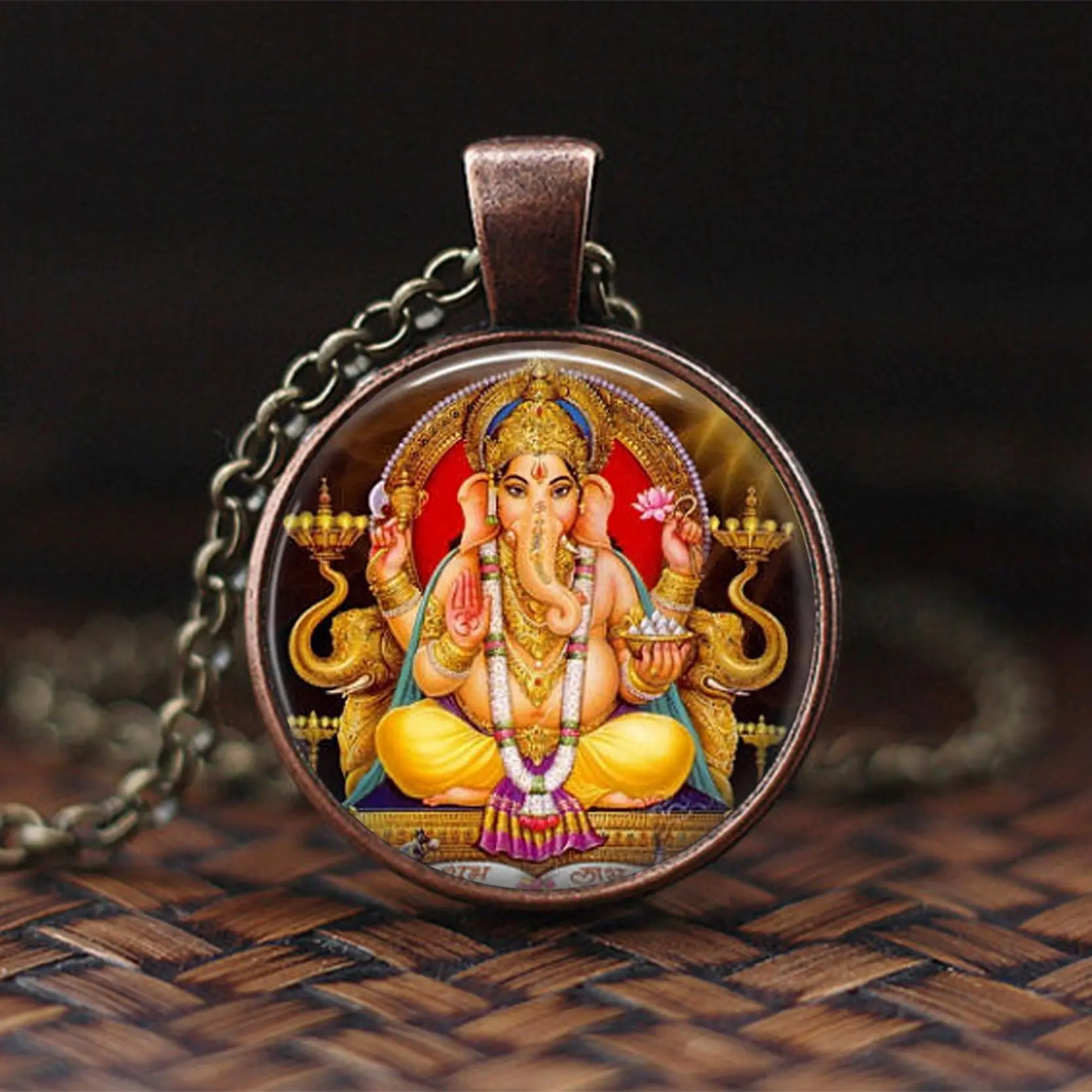 Женское колье с кулоном в индийском стиле религиозной символикой God Brahma Lord Shiva