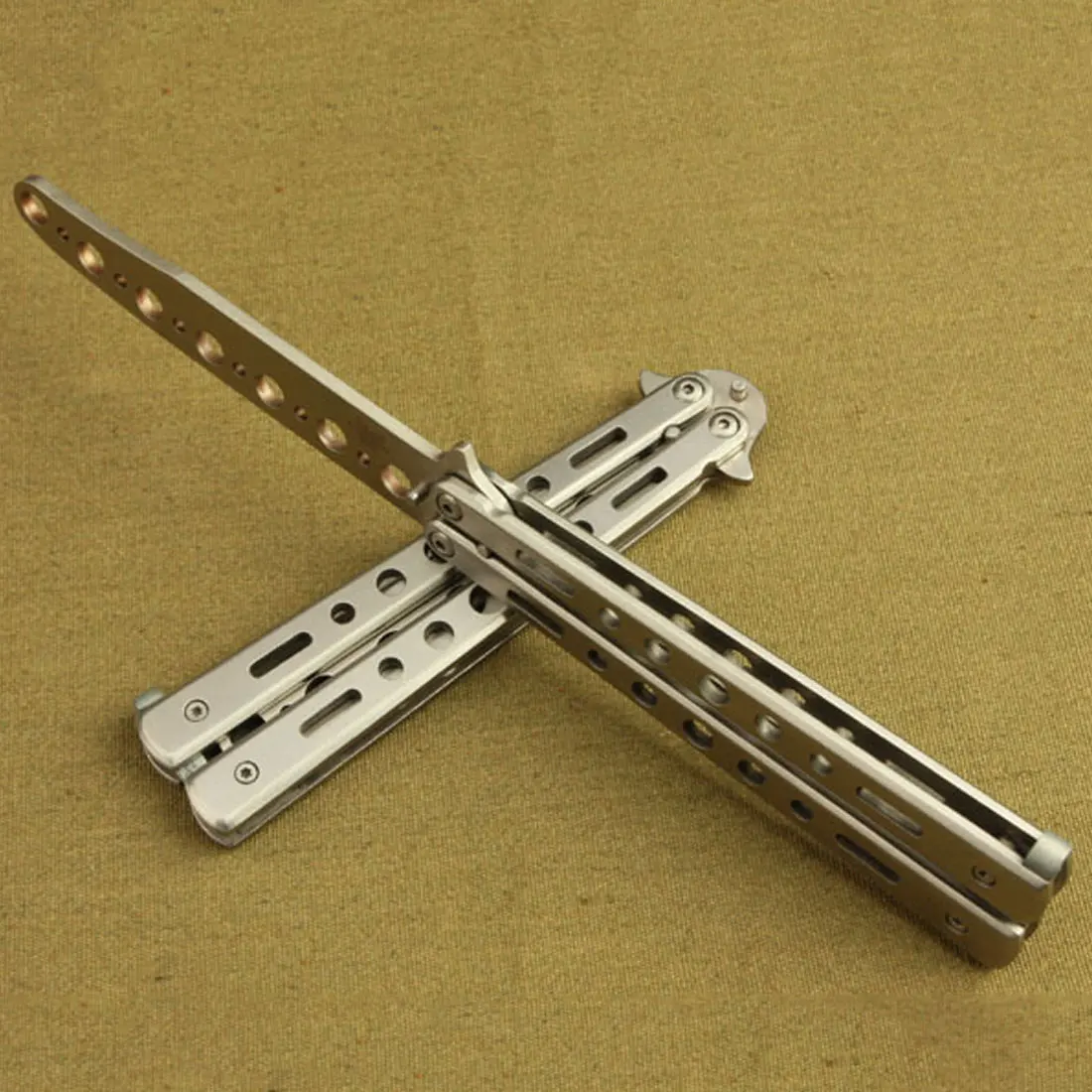 Красочные Нержавеющая сталь практика бабочка в Ножи для Balisong обучение складной Ножи тупая инструмент на открытом воздухе кемпинга складной гребень