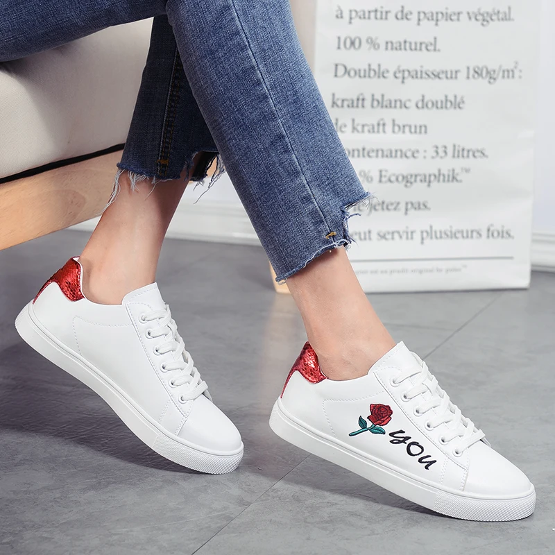 white pu red heel Xiuningyan/Для женщин Кроссовки ДАМЫ розовое белые туфли Обувь для прогулок Уличная обувь на плоской подошве жемчугом кожаные повседневные туфли на плоской подошве Кроссовки для женщин - Цвет: white pu red heel