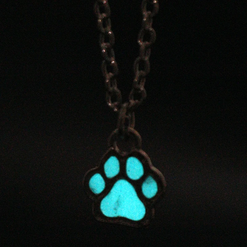 dongsheng NEW Luminous Necklace Dog lovers The cat dog paw The bear's paw Necklace GLOW in the DARK night luminous FOR YOURS