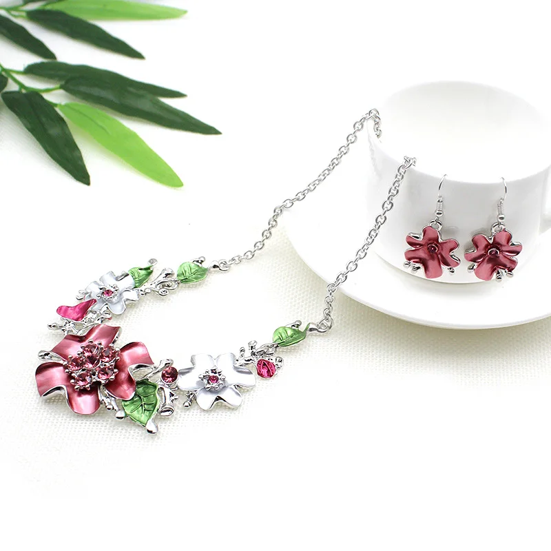 Высокое качество Эмаль Цветочные украшения со стразами зеленые листья кулон