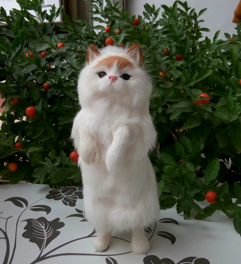 Большая модель кошки из полиэтилена и меха размер около 16*9*27 см фигурки ручной