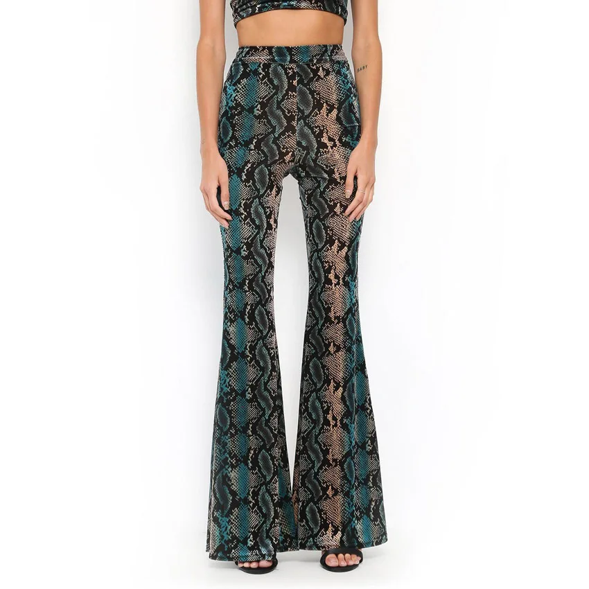 Женские расклешенные брюки с принтом змеиной кожи длинные эластичным поясом и