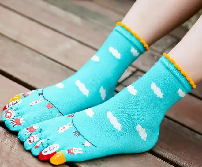 Осенне зимние женские теплые мягкие носки карамельных цветов с изображением