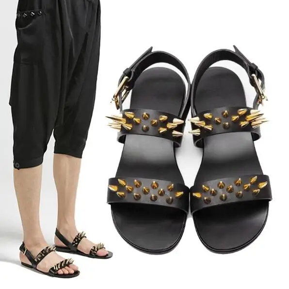 

Summer Beach Sandals Men Flats Rivets Studded leather Gold Buckle Mens Sandalias Casual Shoes Hot Punk Gladiators