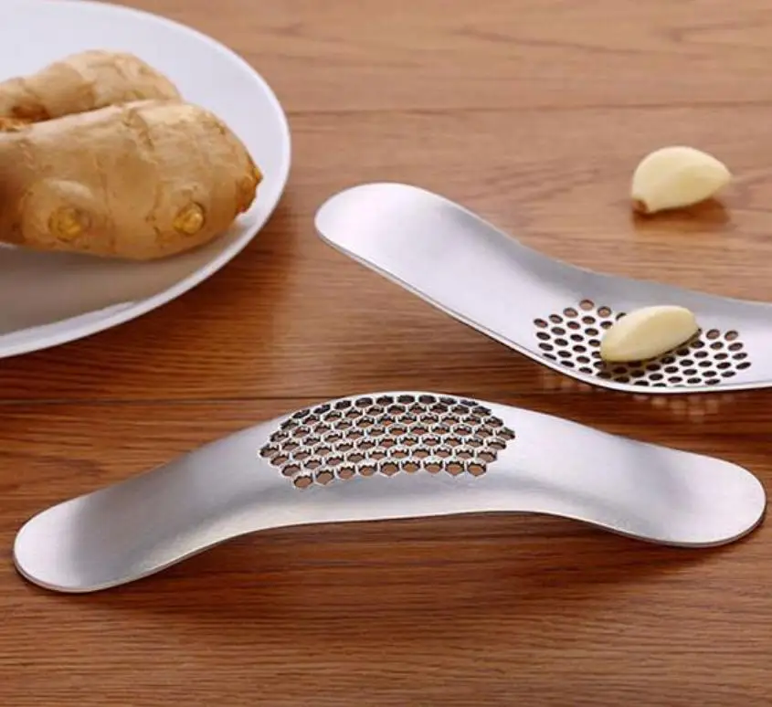 

Stainless steel mill creative kitchen garlic twist arcuate pressure garlic garlic is garlic multi manual