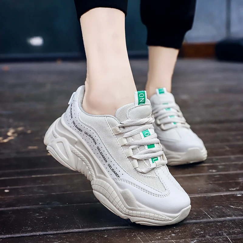 Оригинальные оригинальные женские кроссовки для бега визуально увеличивающие