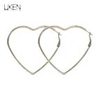 Женские серьги-кольца из металлического сплава в форме сердца