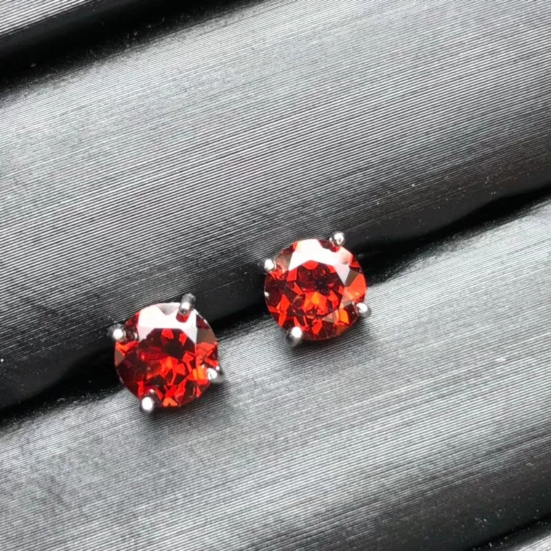 Женские круглые серьги гвоздики Procogem изящные из серебра 925 пробы 6 мм 2Ct 5A