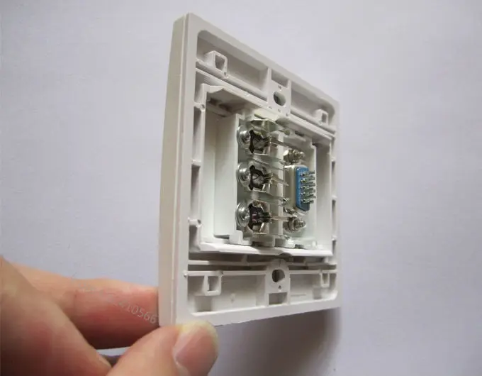 Настенная розетка панель с RCA AV + VGA для установки мультимедиа размер 86 мм |