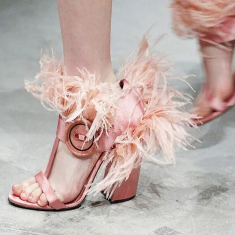 Розовые атласные женские сандалии гладиаторы Меховые Туфли на высоком