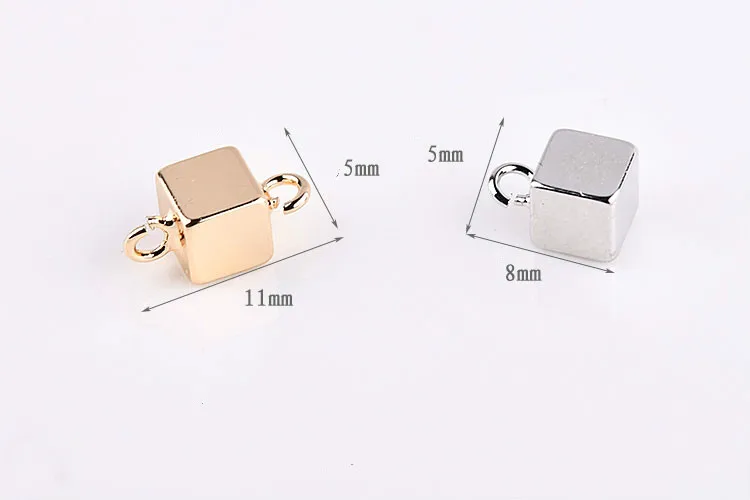 Квадратная цельная подвеска с геометрическим узором сделай сам ручная работа