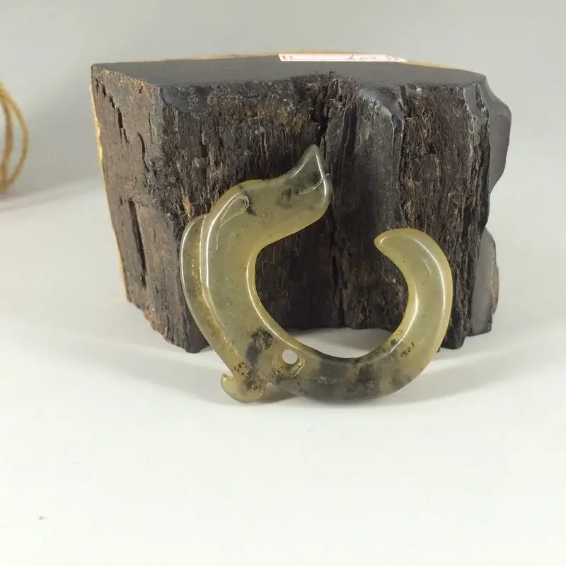 Китайский древний нефритовый чистый ручной резьбы подвеска в форме зверей| |