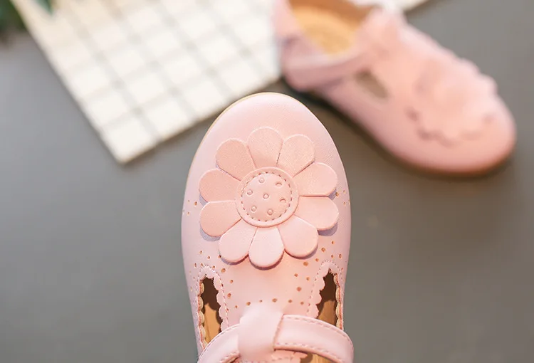 

Children's Shoes