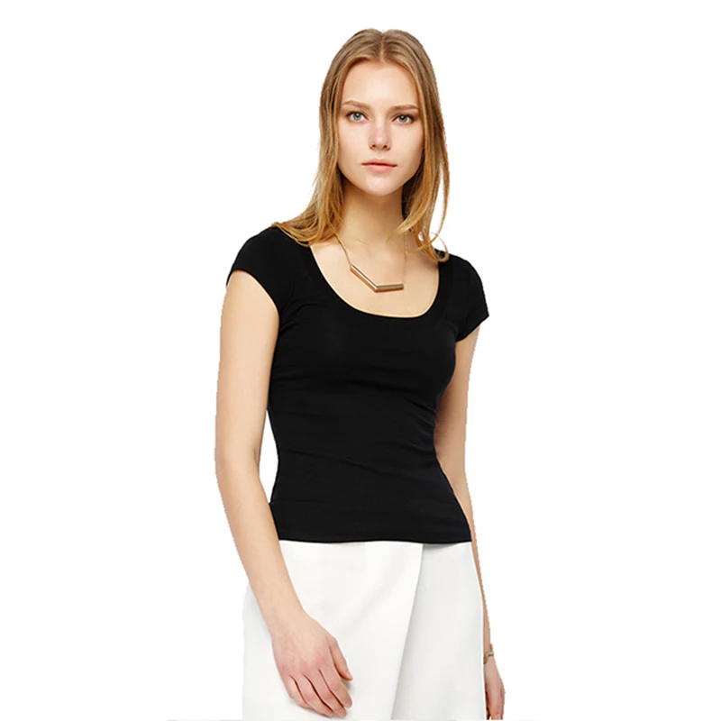 Женская футболка с круглым вырезом черная или белая однотонная хлопковая