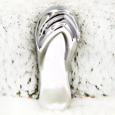 Flip Flop Silver Ювелирные изделия yukam Кристалл двойные сердца цветок Крылья Ангела лист яблоко Claddagh слайд талисманы хранитель для изготовления браслетов аксессуары - Окраска металла: Flip Flop Silver
