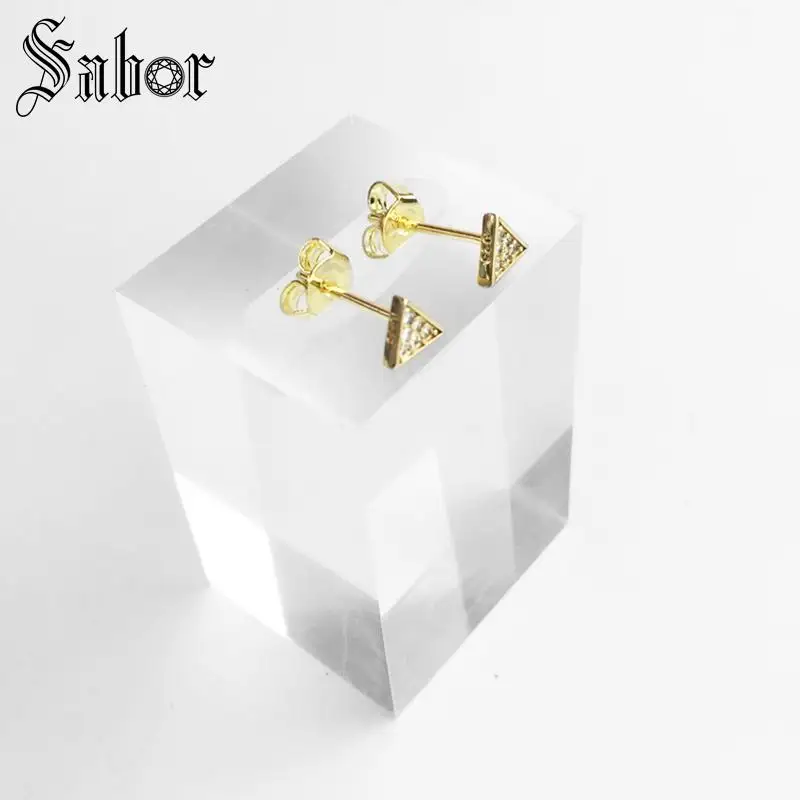 Серьги-гвоздики с золотым кубическим цирконием треугольный аксессуар для