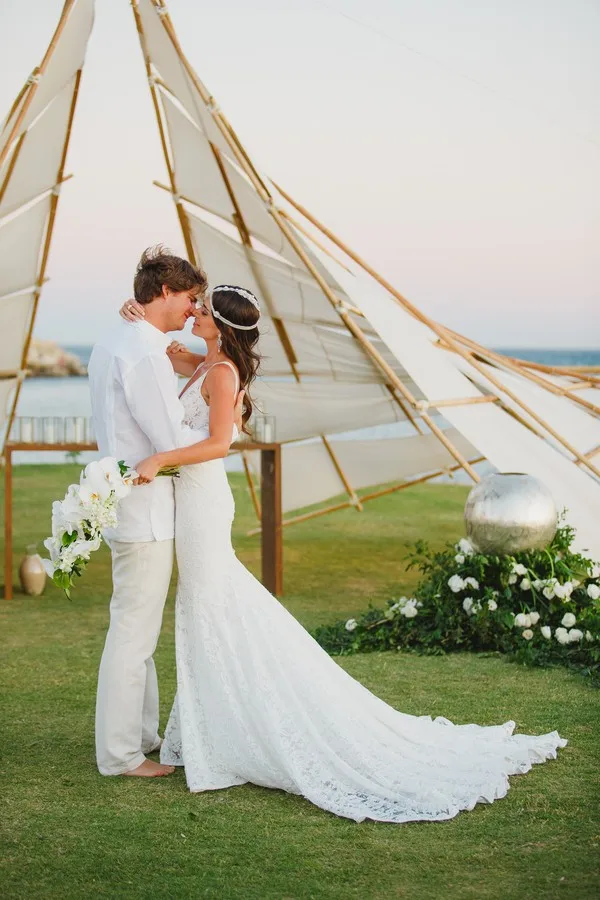 Deep V-Neck Boho Beach Wedding Dresses Mermaid Lace Summer Dress Bohemian Open Back Bridal Gowns | Свадьбы и торжества
