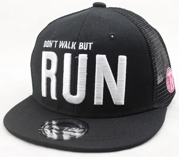 Детские бейсболки с сетчатым верхом Unisex Kids Mesh Snapback Hats Children Letter RUN Embroidery Baseball Cap Hip Hop Sun Boys Girls Summer Cool Caps.