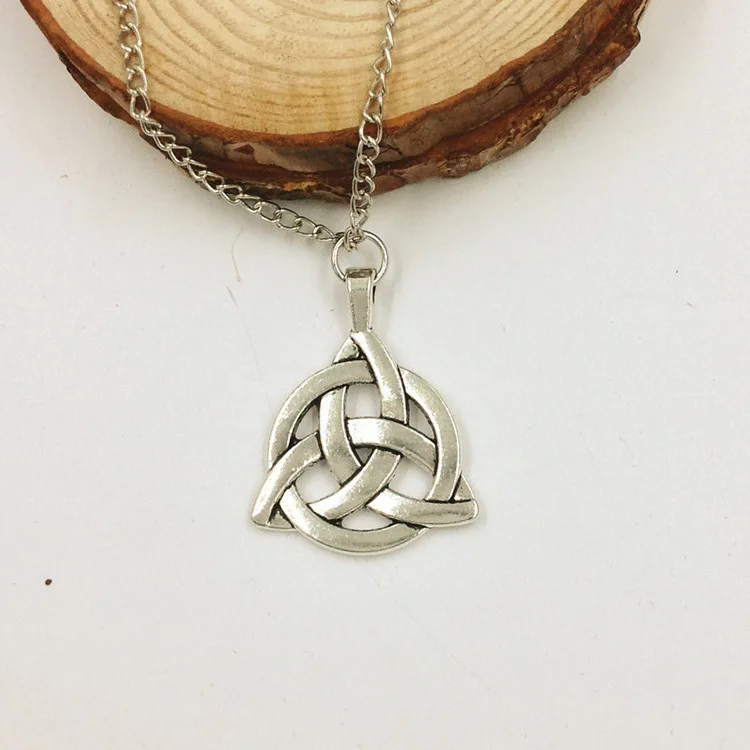 Новинка 2017 года модное колье ошейник из сплава в стиле ретро с треугольным