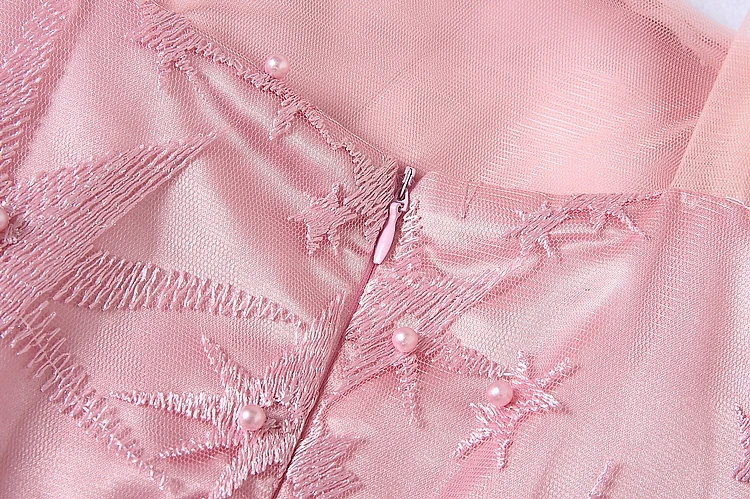 Женское вечернее вечерние ALPHALMODA на бретельках с вышивкой из бисера кружева