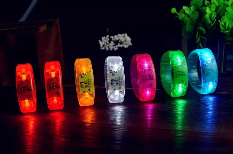 

Activated Sound Control Led Flashing Bracelet Light Up Bangle Wristband Club Party Bar Cheer Luminous Hand Ring Glow Stick