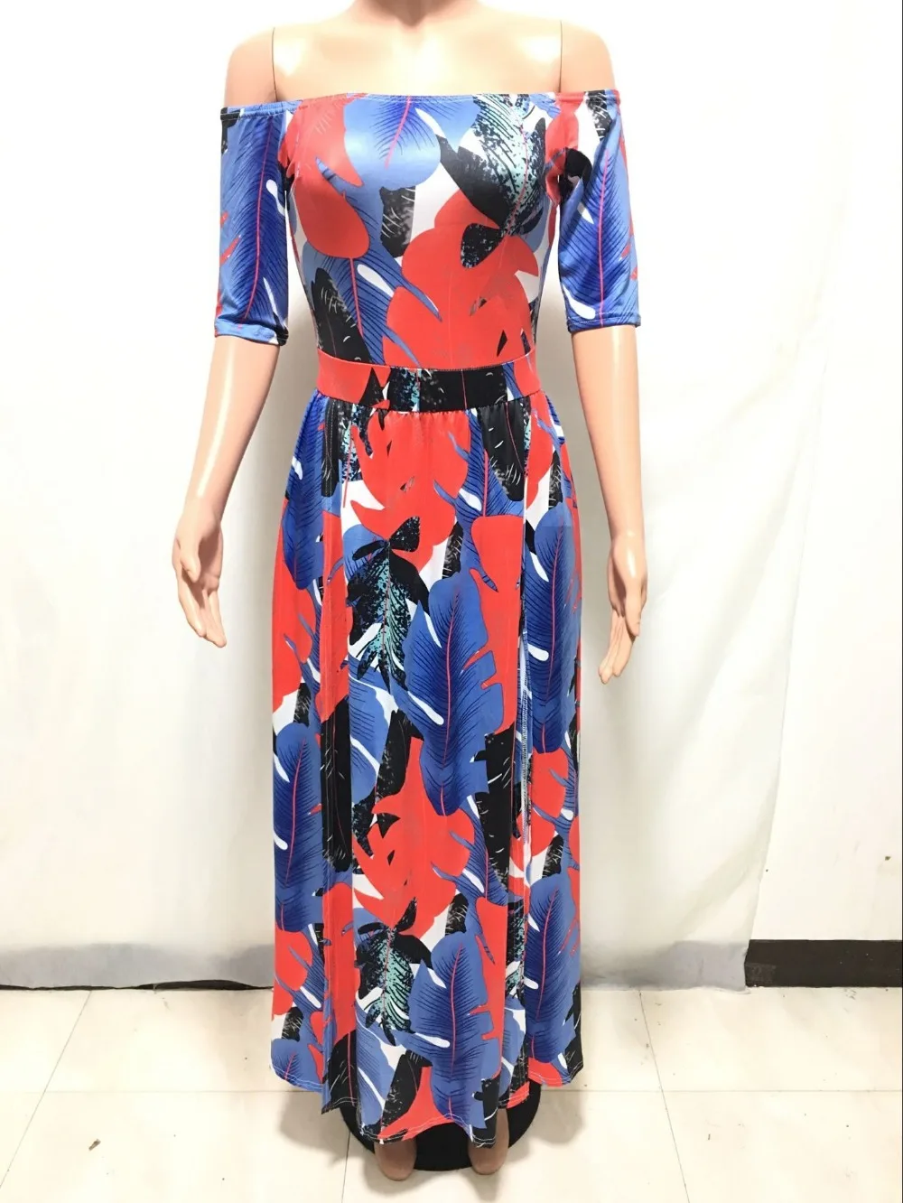 Платье женское летнее с коротким рукавом и цветочным принтом вырезом лодочкой