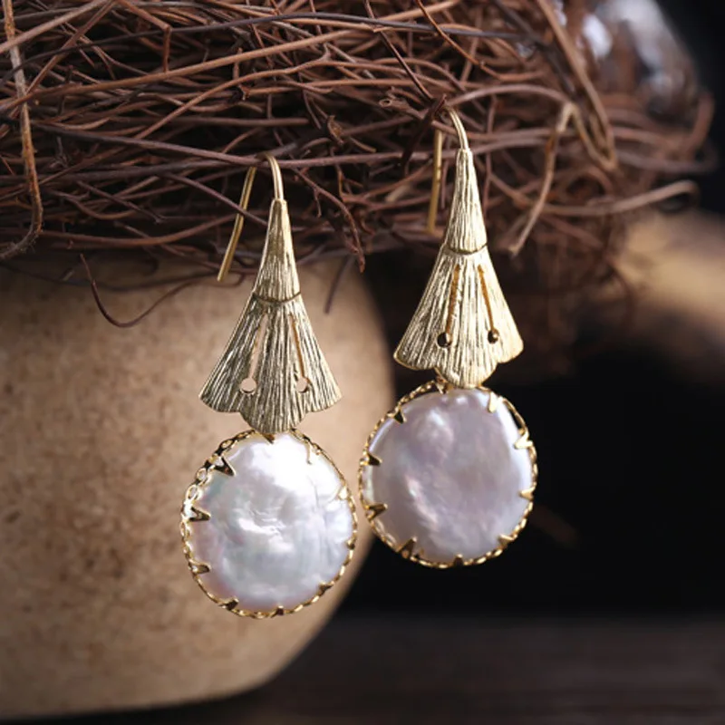 

Natural heterosexual pearl Vintage high-end long ear hook earrings