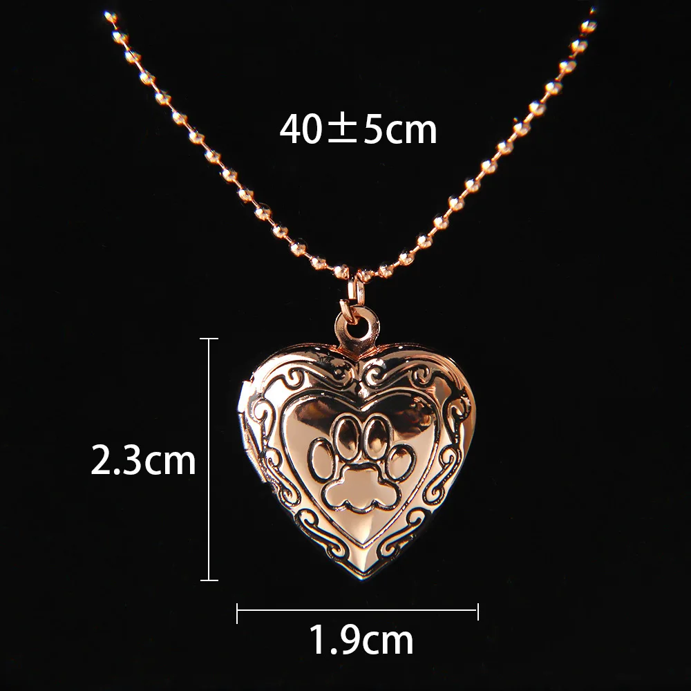 Ожерелье с кулоном в виде лапы собаки