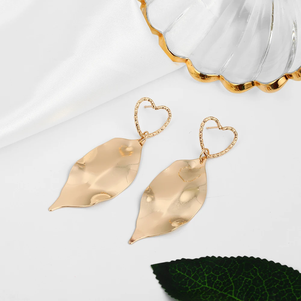 Синие летние серьги с золотыми пайетками в форме листа из металлического