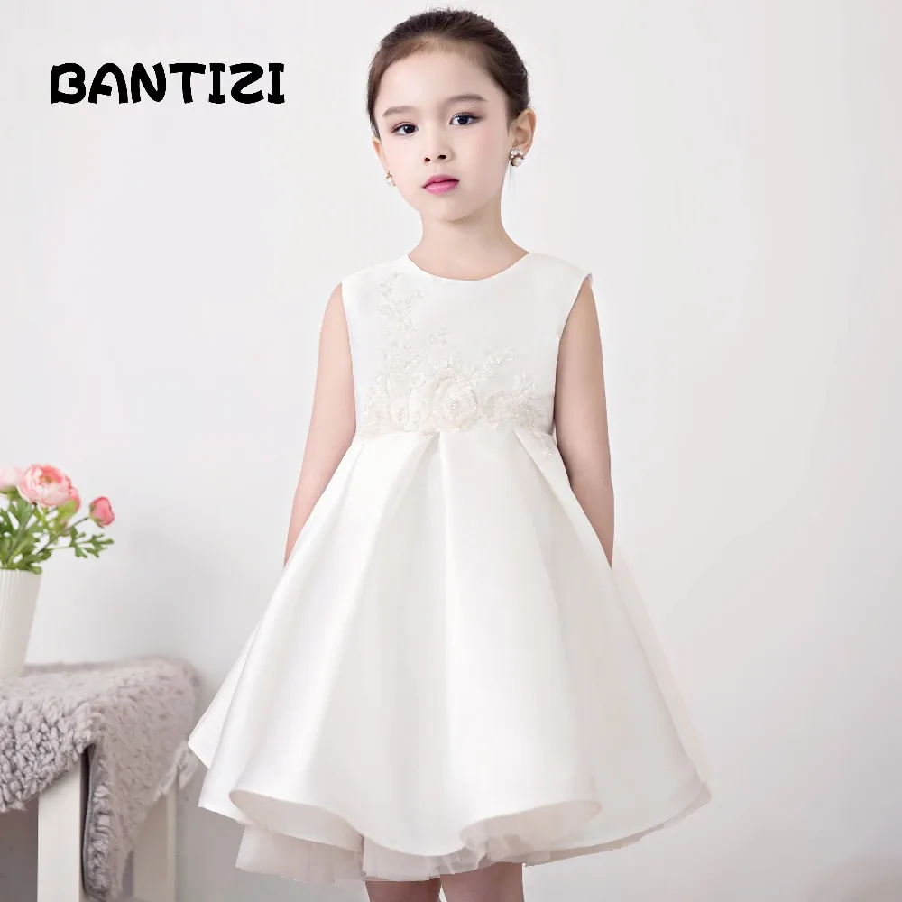 Белый Привлечение Детские Платья A Line Атласная О Образным Вырезом С Плеча День