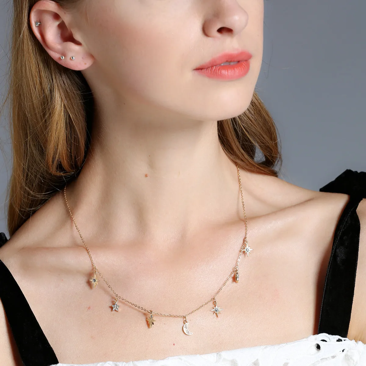 Женское богемное многослойное ожерелье с кулоном полумесяца золотистого цвета